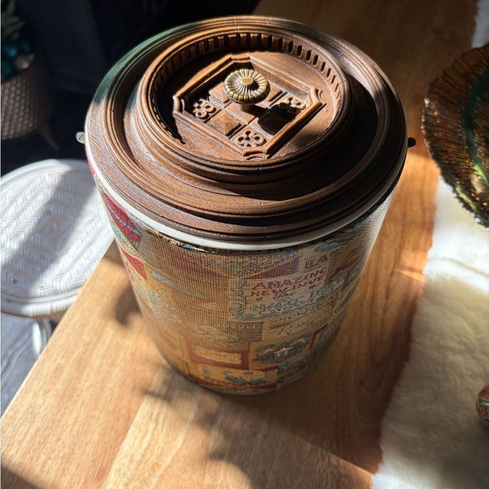 Vintage Multicolor Decorative ice. Bucket. French country.